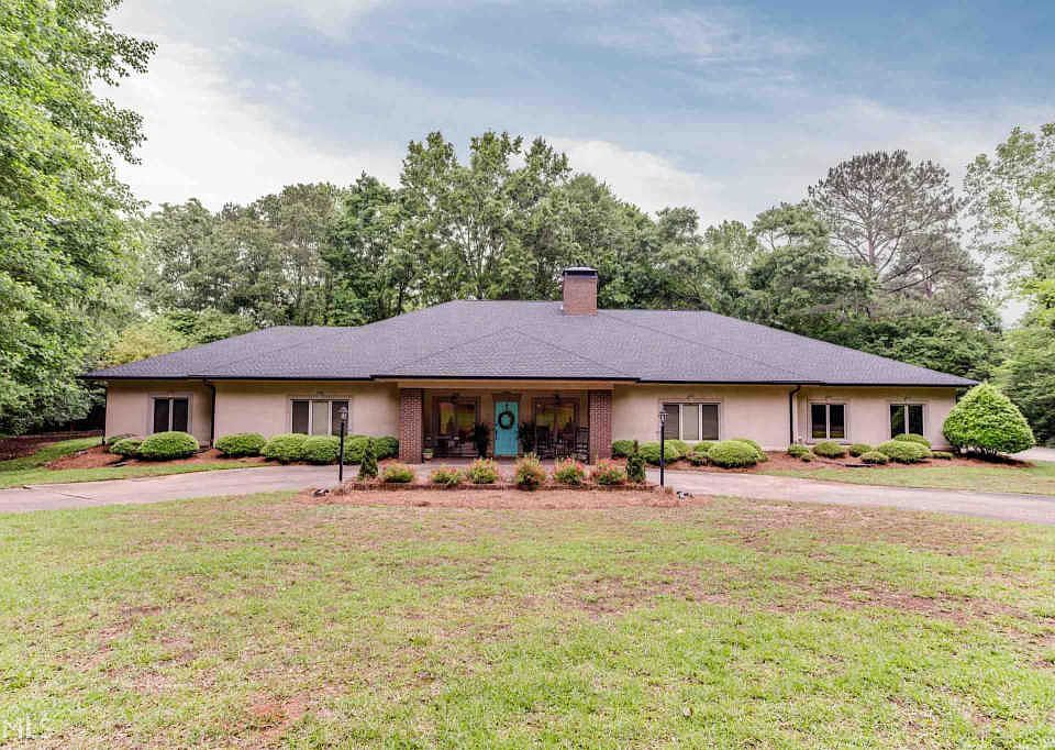 1st image of 399 Lakeshore Dr