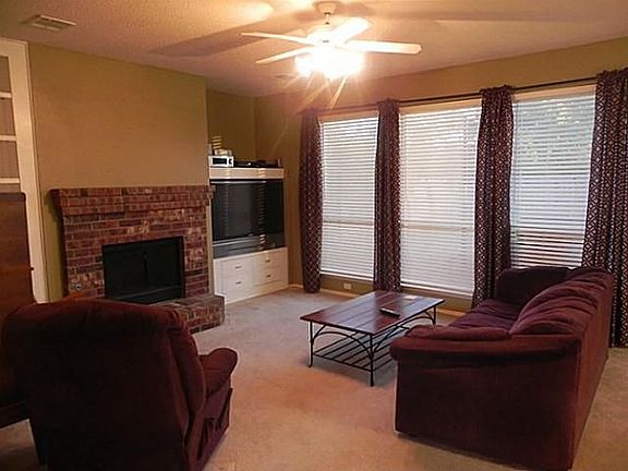 5th image of 6414 Hillview Ln