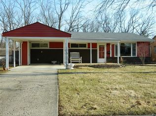 956 Hollytree Dr, Cincinnati, OH