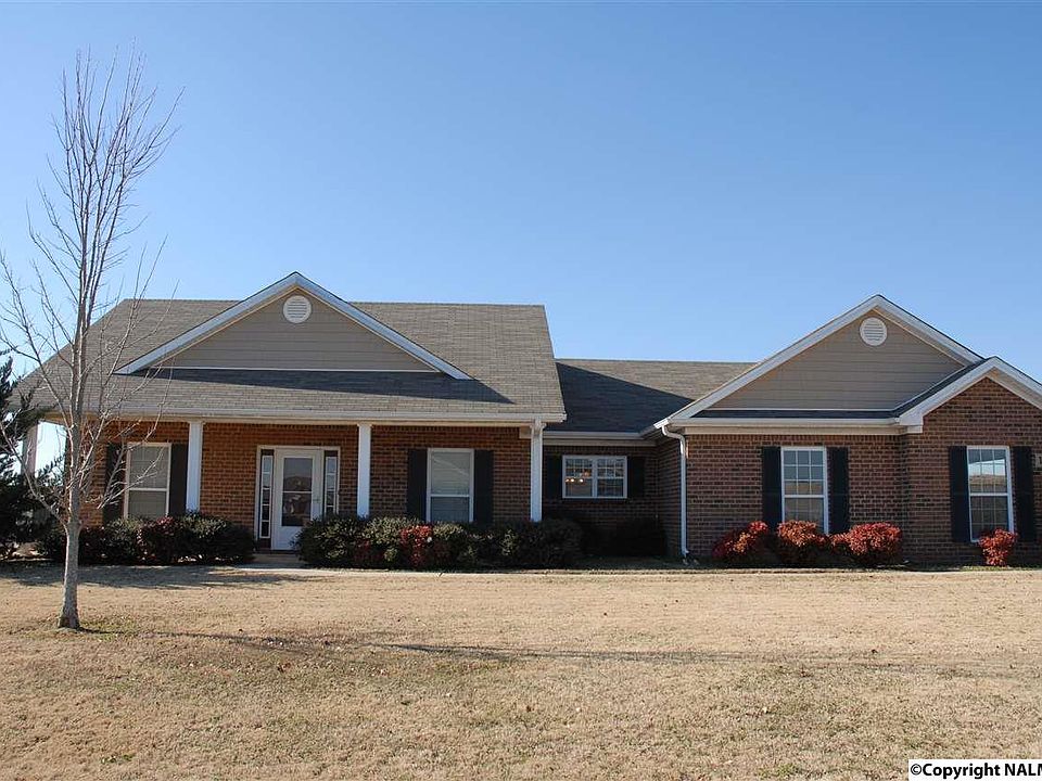 1st image of 110 Creekwood Dr