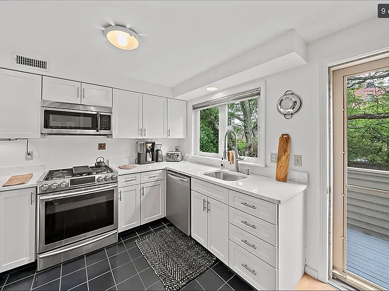 2A Brewer St — Photo 12