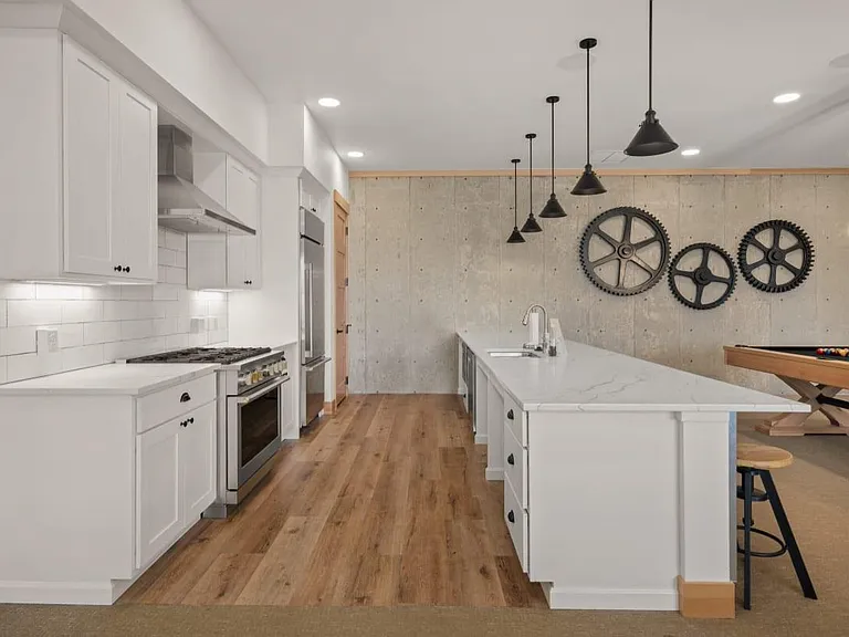 Bluegrass Farms Apartments — Photo 7