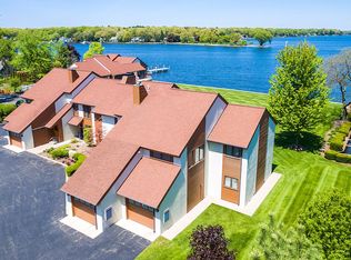 1123 S Shore Dr, Holland, MI