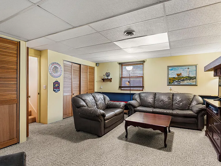 2406 Southwood Dr — Photo 17