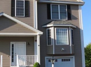 19 Shaker Heights Rd, Chester, NH 03036