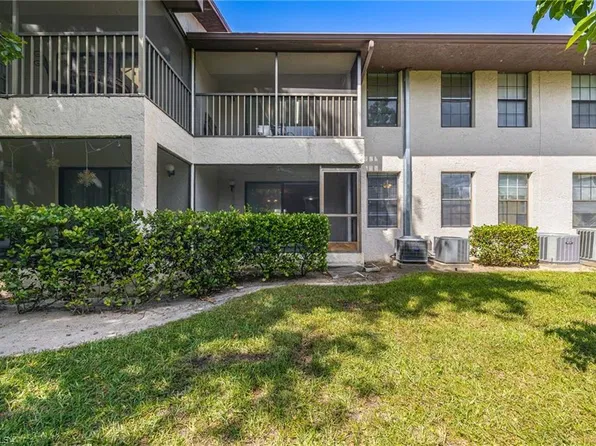 5258 Treetops DR #J103, NAPLES, FL 34113