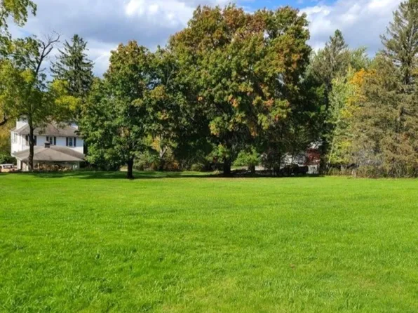 173 Staub Rd, Shavertown, PA 18708