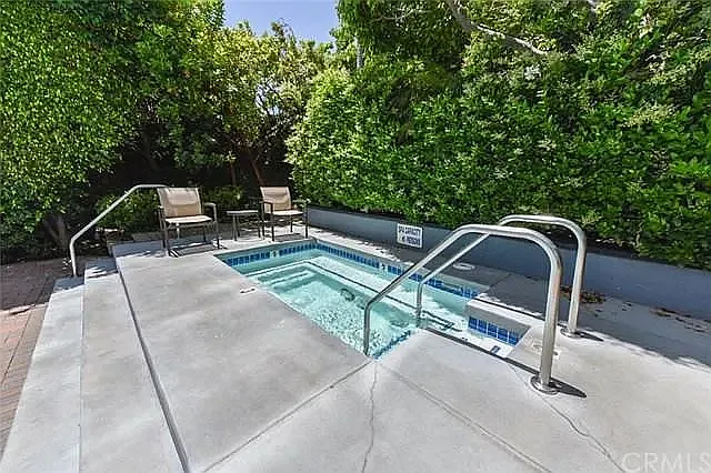 1 bed, 754 sqft, $3,200 — Photo 3