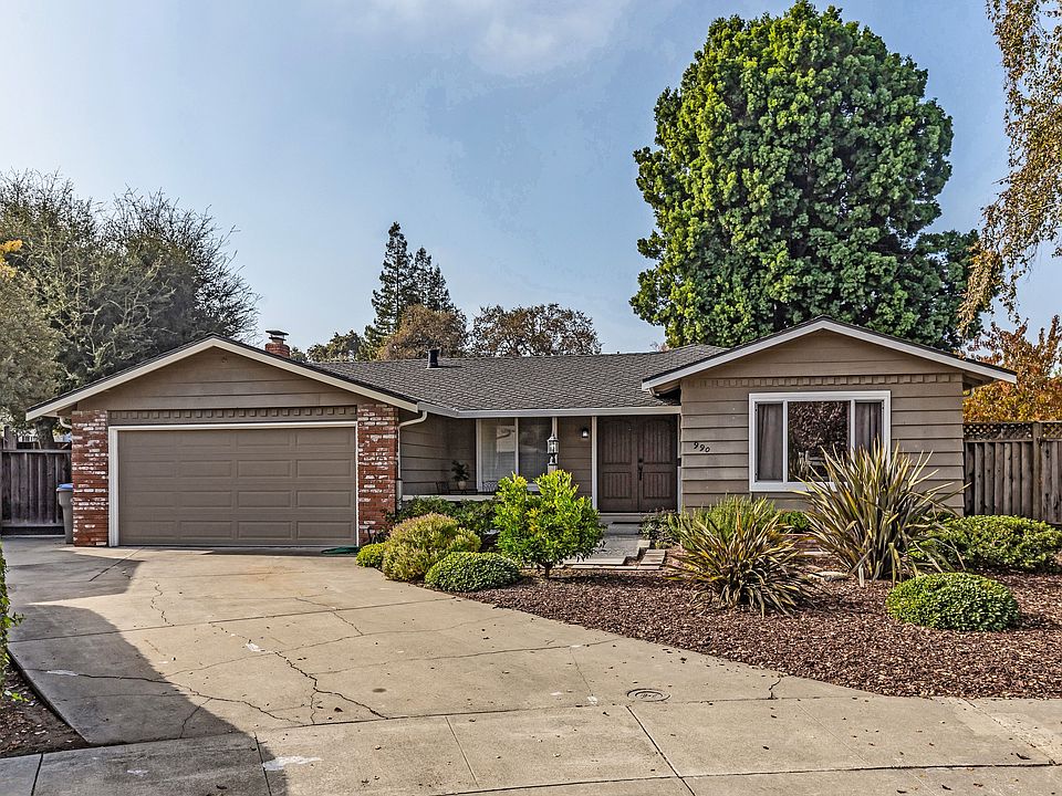 1st image of 990 Scotsglen Ct