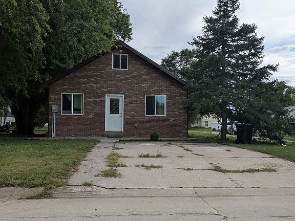 2nd image of 657 W Grant St