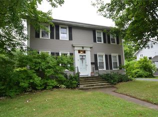 2154 Five Mile Line Rd, Penfield, NY 14526