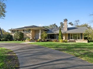 375 Maple Row, Northfield, IL 60093