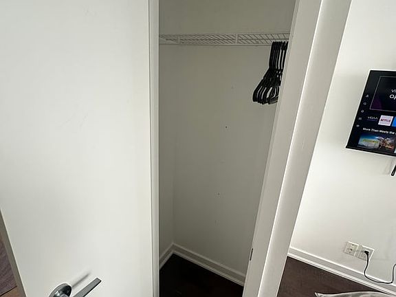 3rd image of 12 York St #3802