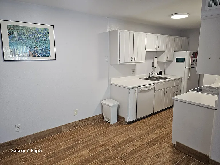 16259 W 10th Ave — Photo 2