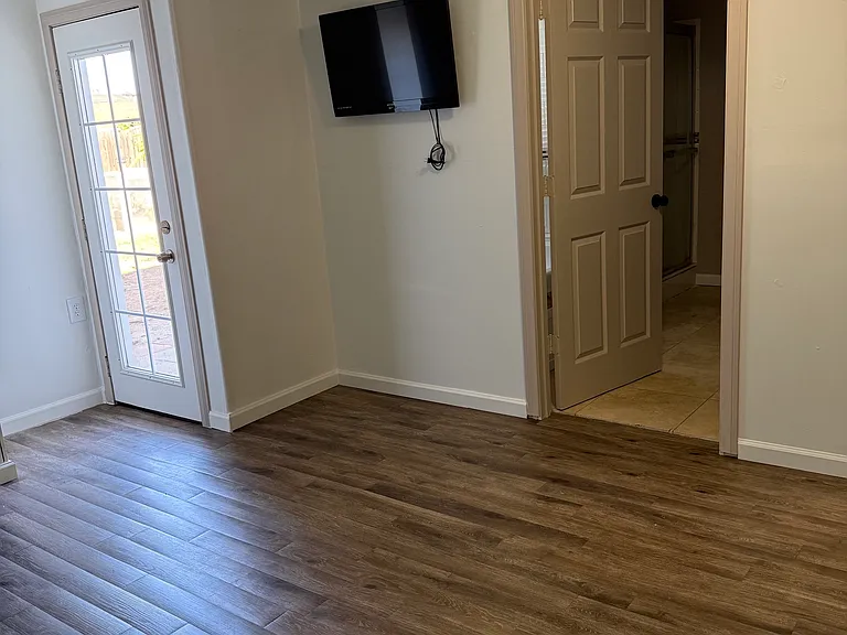 13425 Standish Dr — Photo 10