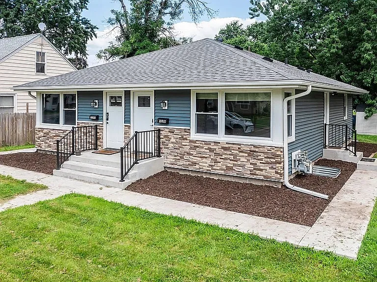 5146 Vincent Ave N #A — Photo 3
