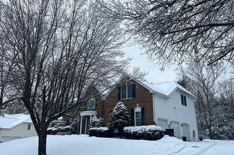 2nd image of 90 Independence Dr
