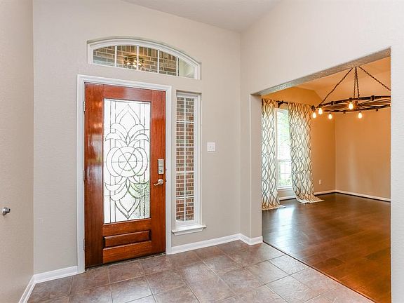 5th image of 3975 Inglewood Cir