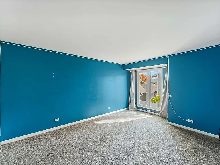 527 Winston Ln — Photo 6