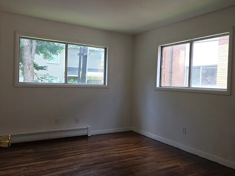 519 W Water St #C — Photo 9