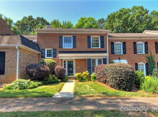 2329 Hayloft Cir, Charlotte, NC 28226
