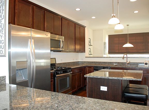 5th image of 417 W Alpine Springs Dr