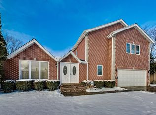 1222 Sherwood Rd, Glenview, IL 60025