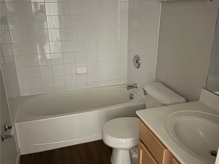 1969 Greenglen Dr #303 — Photo 7