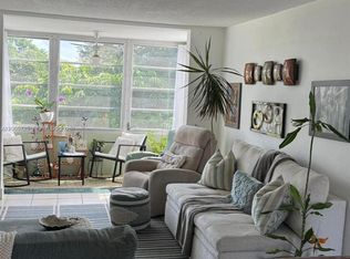 447 NE 195th St APT 310, Miami, FL 33179