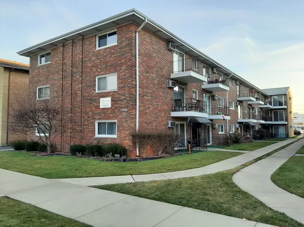 6133 W 64th Pl #D-2, Chicago, IL 60638