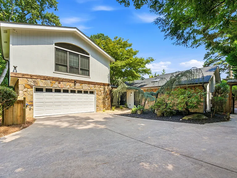 1845 Branch Valley Dr — Photo 37