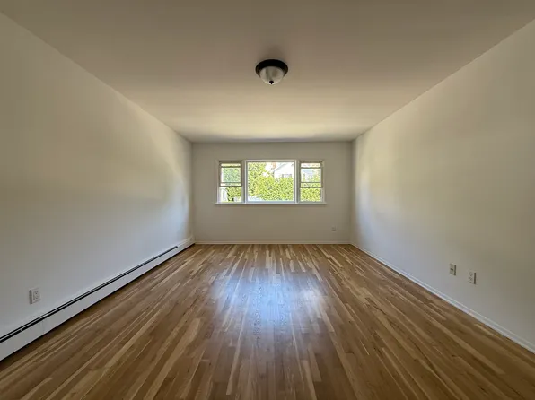 1 Oak Ave APT 1, Tuckahoe, NY 10707