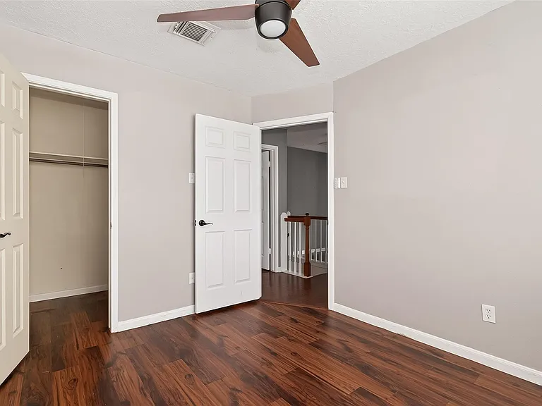 20211 Salzburg Ln — Photo 26