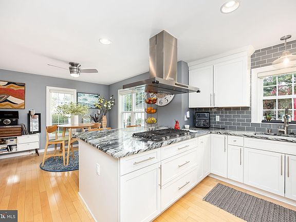 4th image of 27965 White Pond Dr