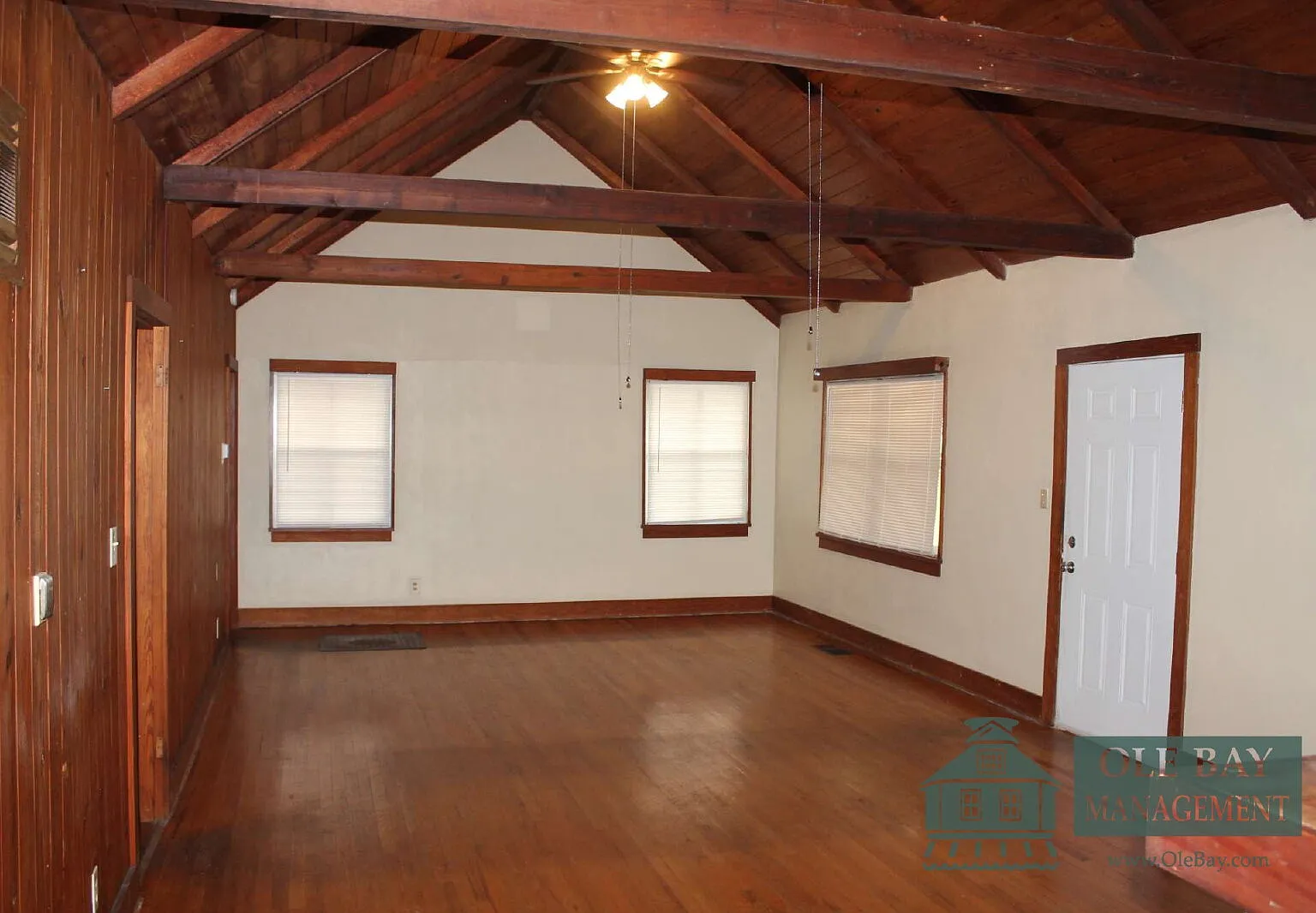 3 bed, 2.0 bath, $1,600 — Photo 2
