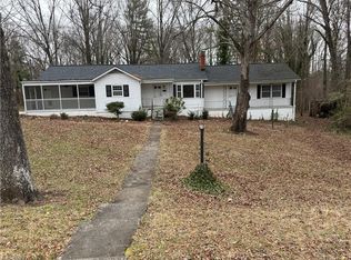 1142 Manning St, Eden, NC 27288