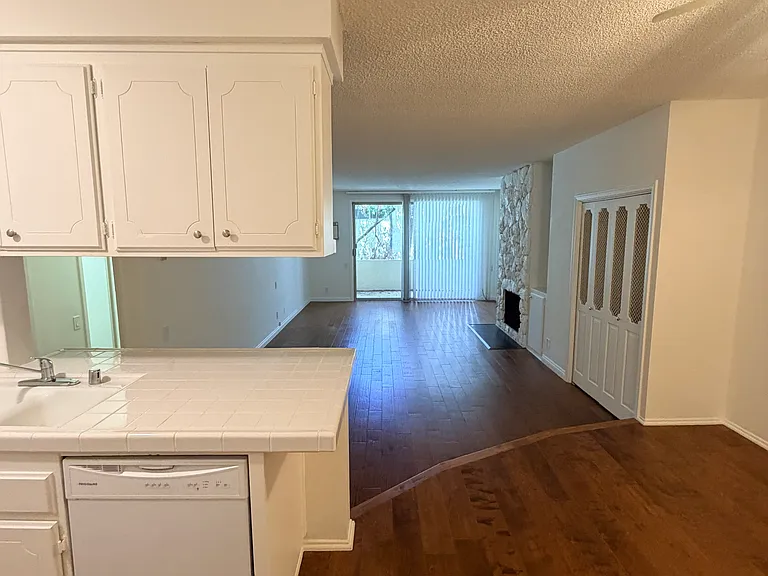11935 Dorothy St #203 — Photo 12
