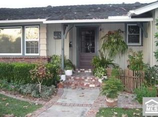 601 E Las Palmas Dr, Fullerton, CA 92835