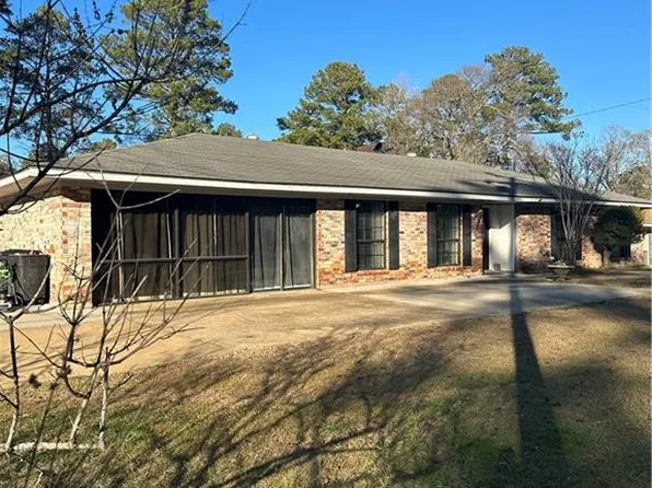 1485 Susek Dr, Pineville, LA 71360