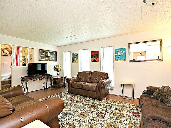 5th image of 11265 Drummond Dr