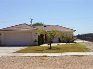 1343 Persimmon Ave, Thermal, CA 92274