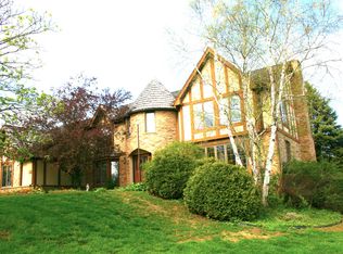 4580 Danbury Dr, Brookfield, WI 53045