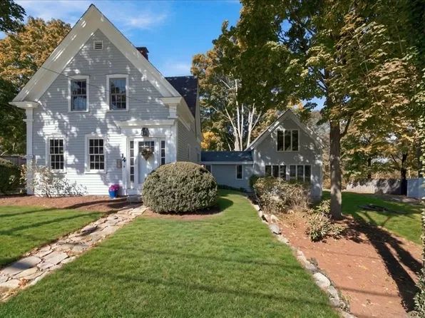 14 Booth Hill Rd, Scituate, MA 02066