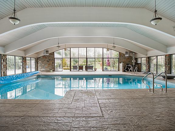 Pool Entertainment Yr Round