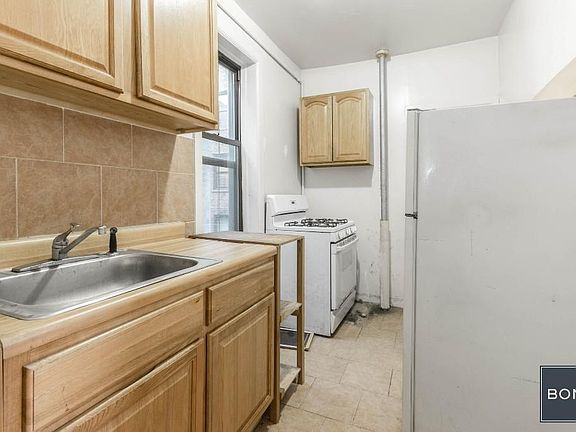 3rd image of 500 W 178th St APT 4D
