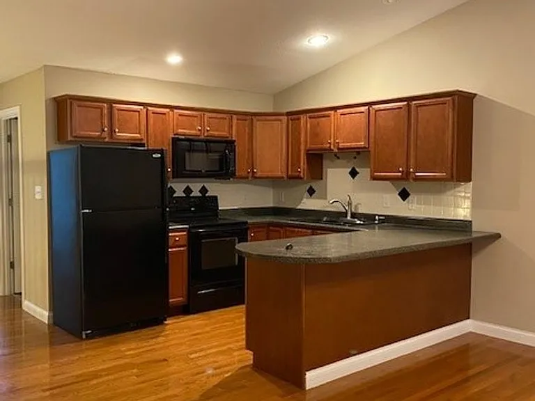 168 E Grande Ave — Photo 20