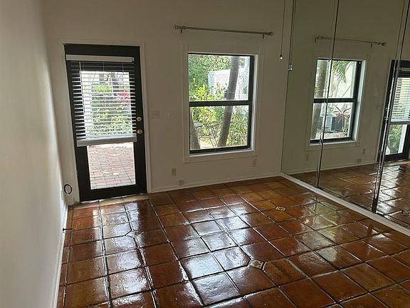 4th image of 258 Seminole Avenue Cottage #5