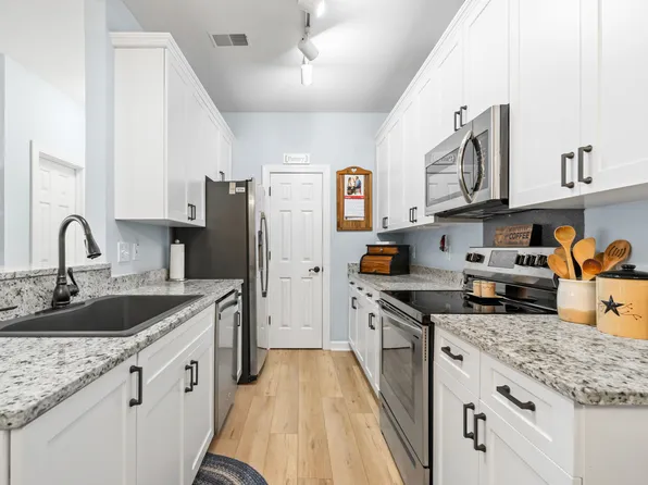 1675 Camfield Ln, Mount Pleasant, SC 29466