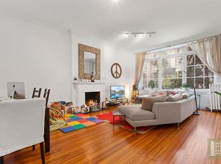 22 E 10th St APT 2, New York, NY 10003