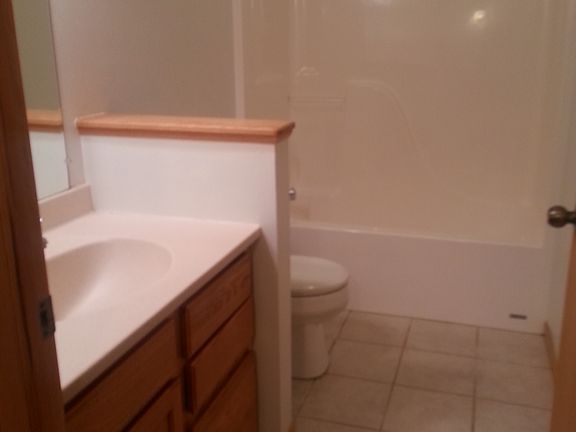 4th image of 502 E North St